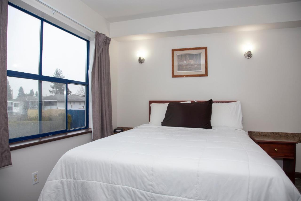 Happy Day Inn Burnaby Eksteriør billede