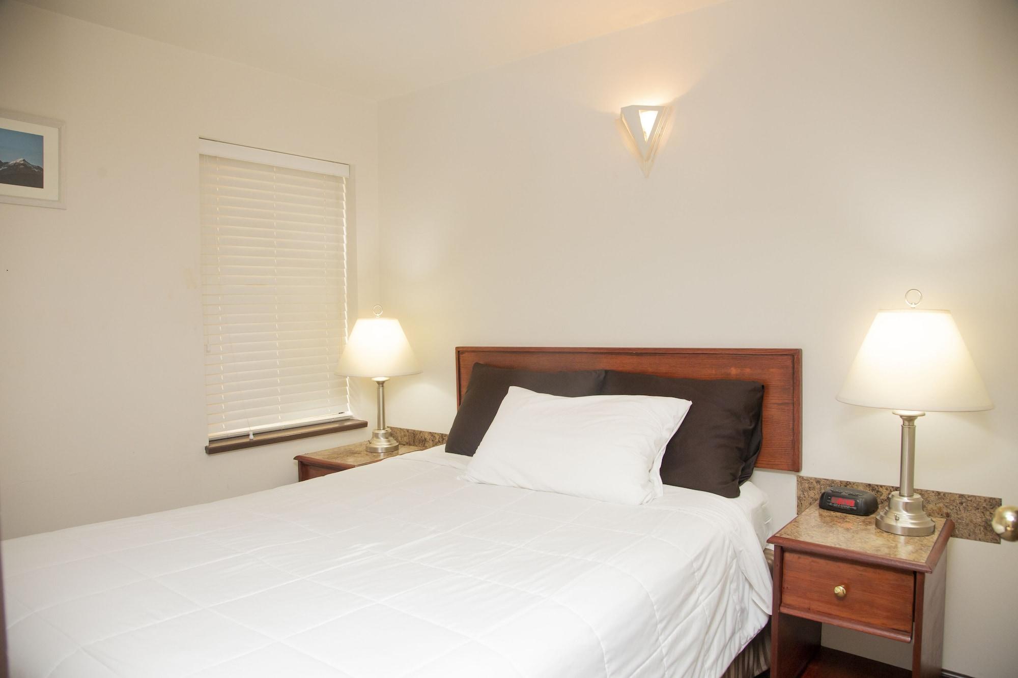 Happy Day Inn Burnaby Eksteriør billede