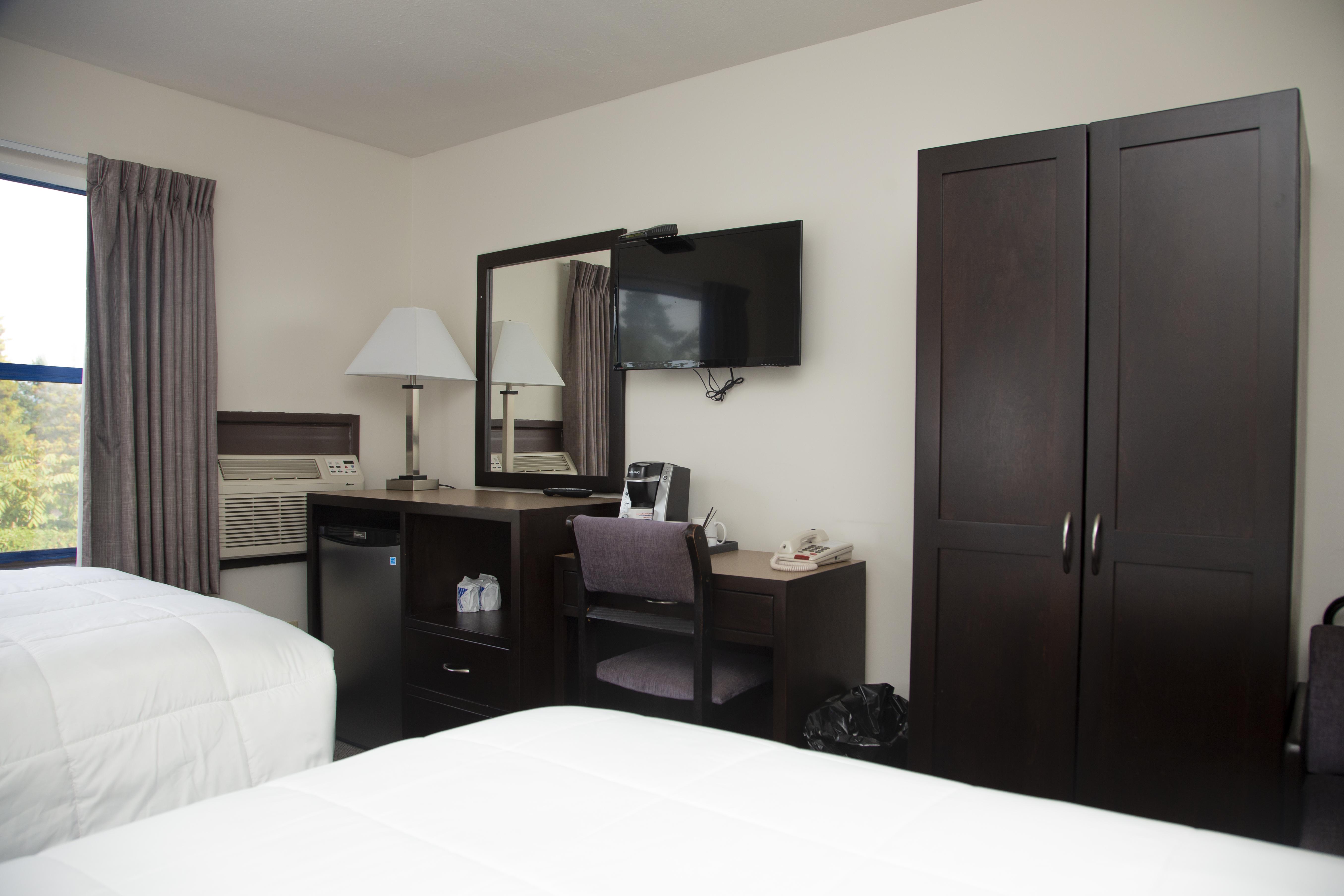 Happy Day Inn Burnaby Eksteriør billede