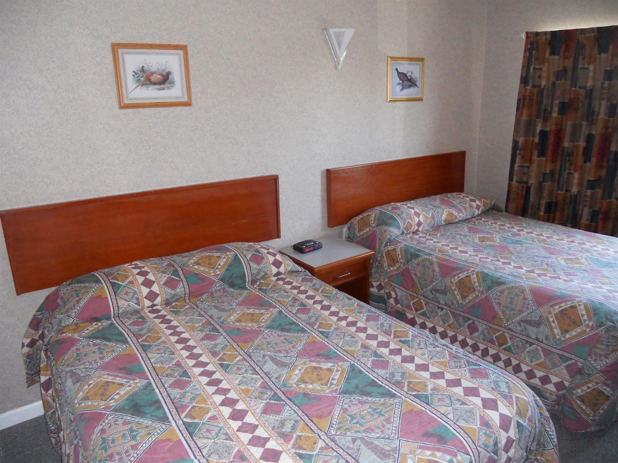 Happy Day Inn Burnaby Eksteriør billede