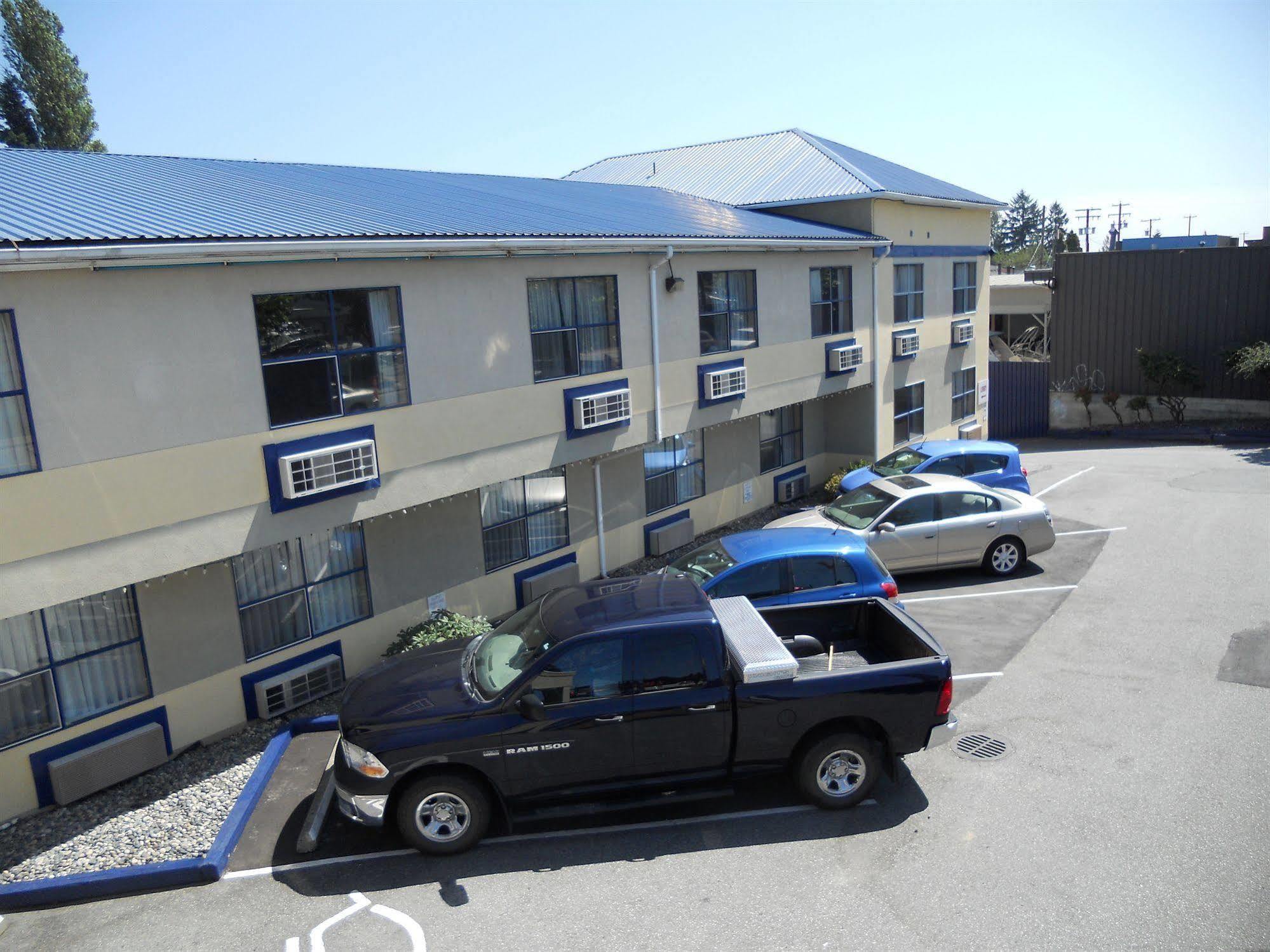 Happy Day Inn Burnaby Eksteriør billede