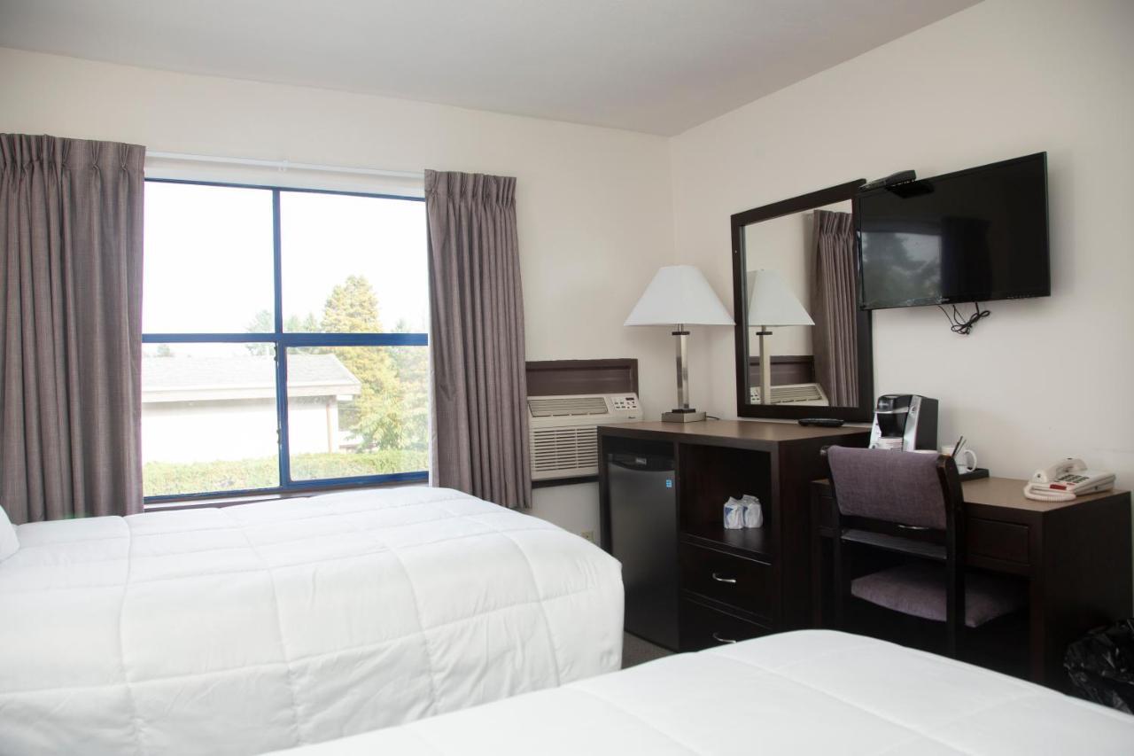 Happy Day Inn Burnaby Eksteriør billede